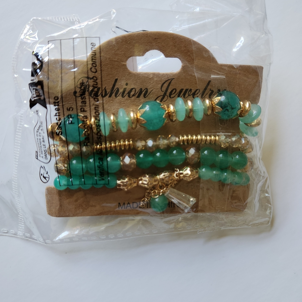 Elegant Green and Gold Beaded Bracelet Set